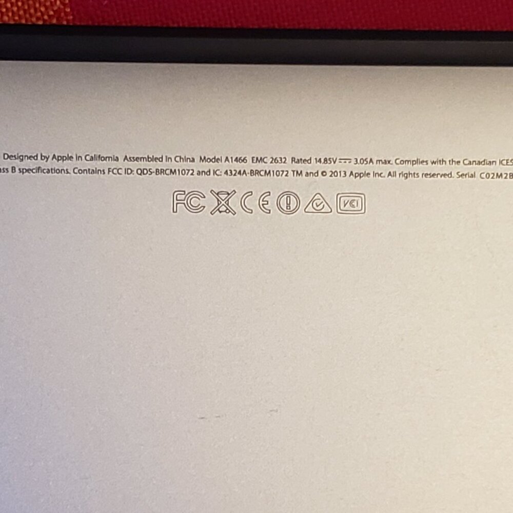 MacBook Air model A1466 CPU i5 RAM 4GB ==read description===